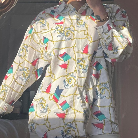 Vintage 90s Levi’s button up - Picture 2 of 3